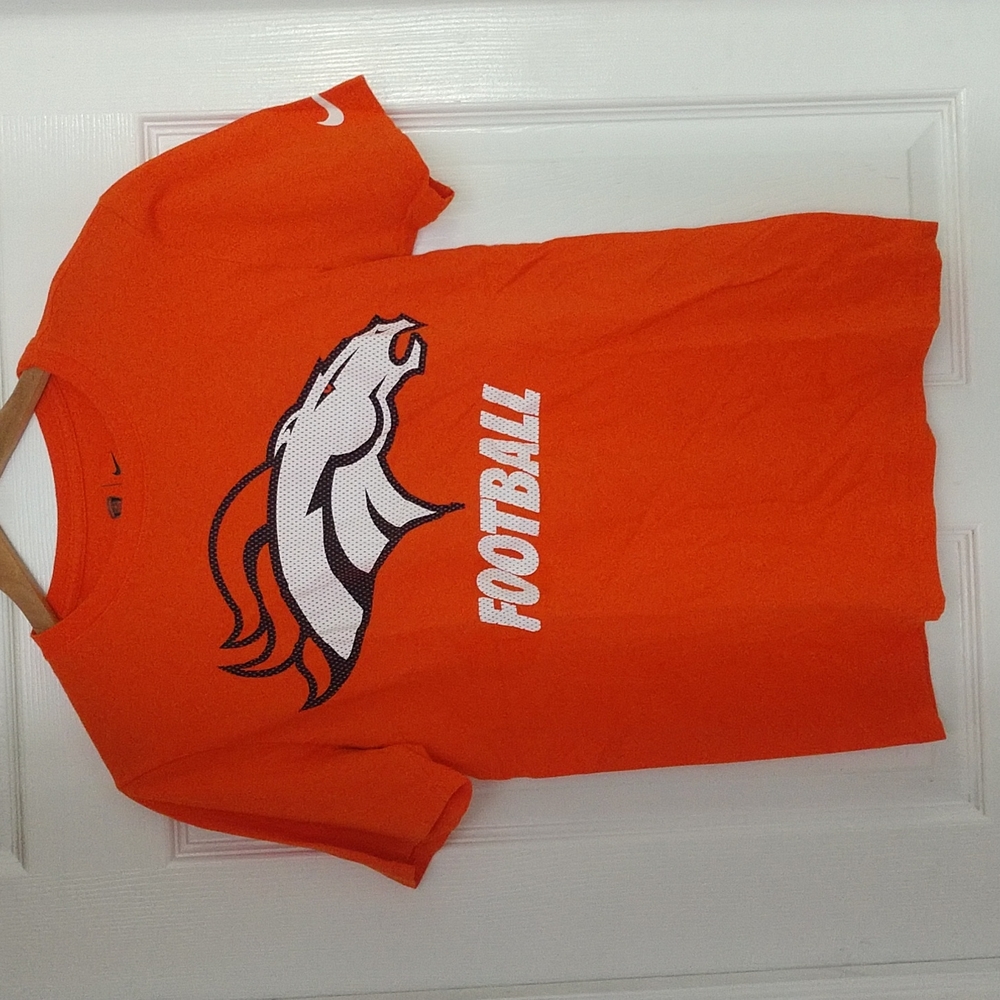 Denver broncos t shirt women's size small